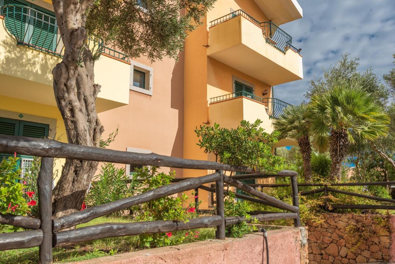Apartment I Mirti Bianchi - Bilo 4 By Interhome Santa Teresa Gallura Bagian luar foto