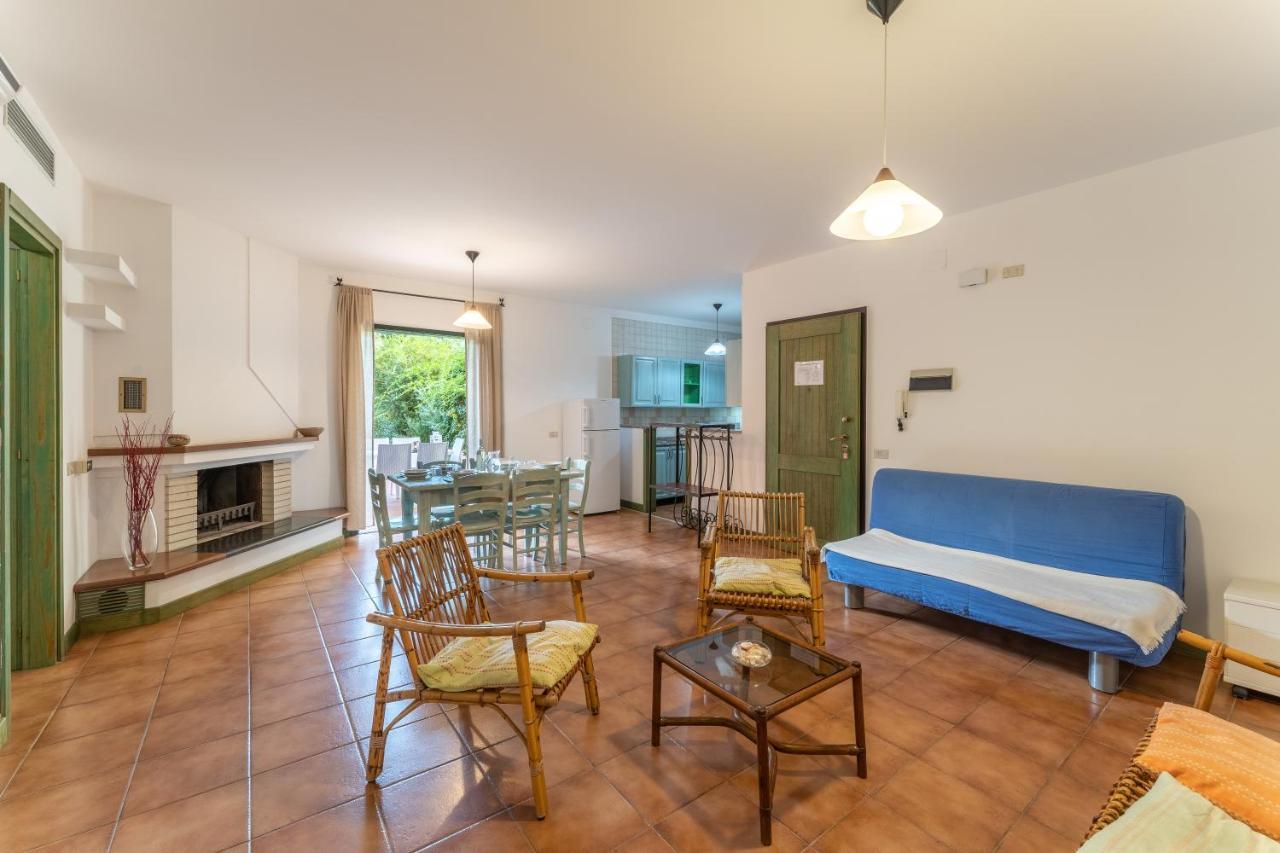 Apartment I Mirti Bianchi - Bilo 4 By Interhome Santa Teresa Gallura Bagian luar foto